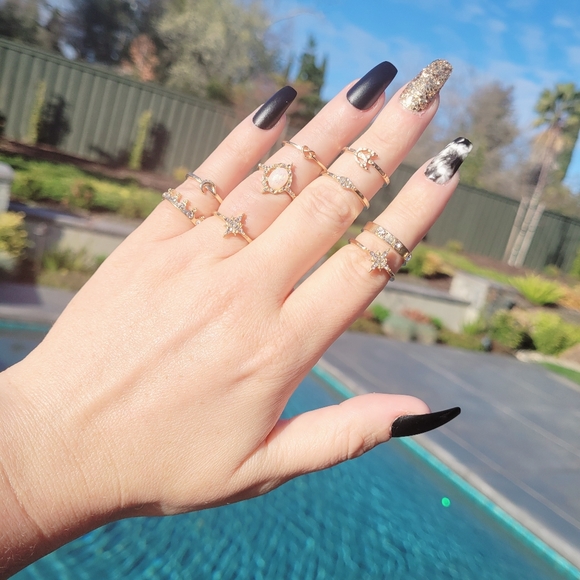 3/$20🌷9 pc. Star Opal Midi Ring Set NWOT - Picture 2 of 5